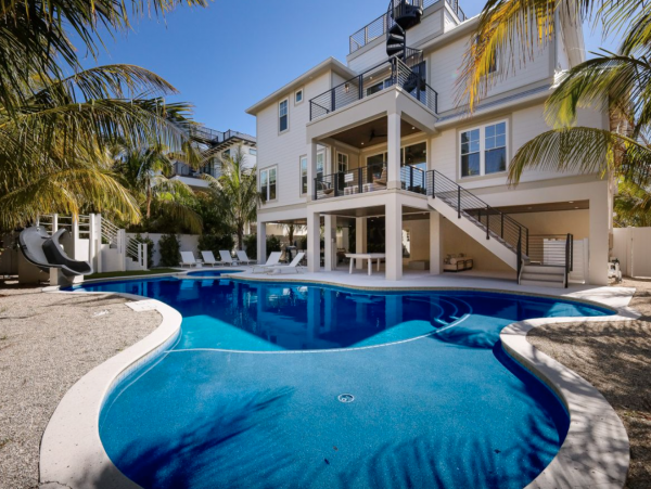 Lido Key Ten Bedroom Steps to  Beach Luxury Rental Walk to St. Armands Circle WOW!